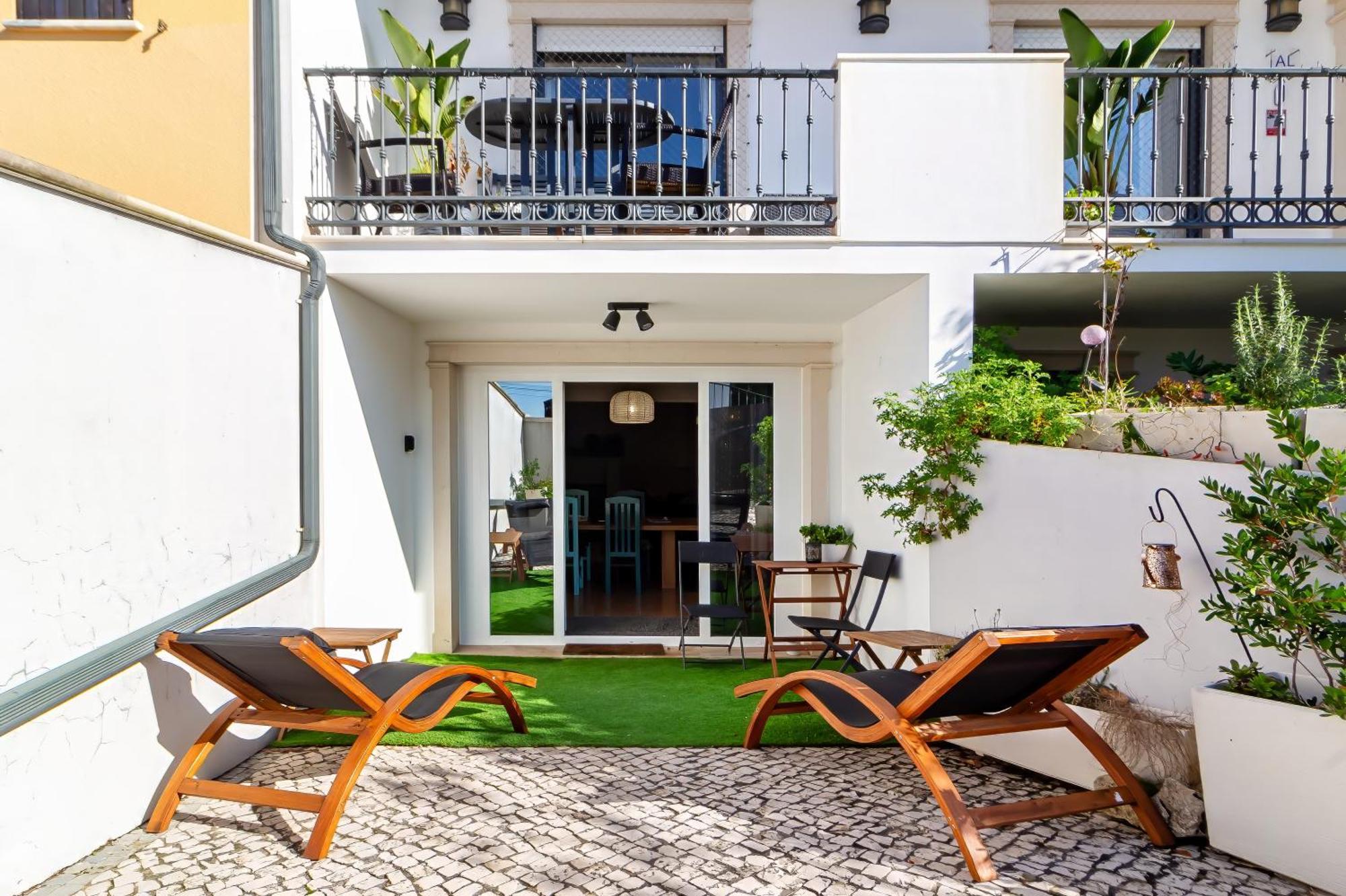 Nazare Oasis Suites Exterior photo